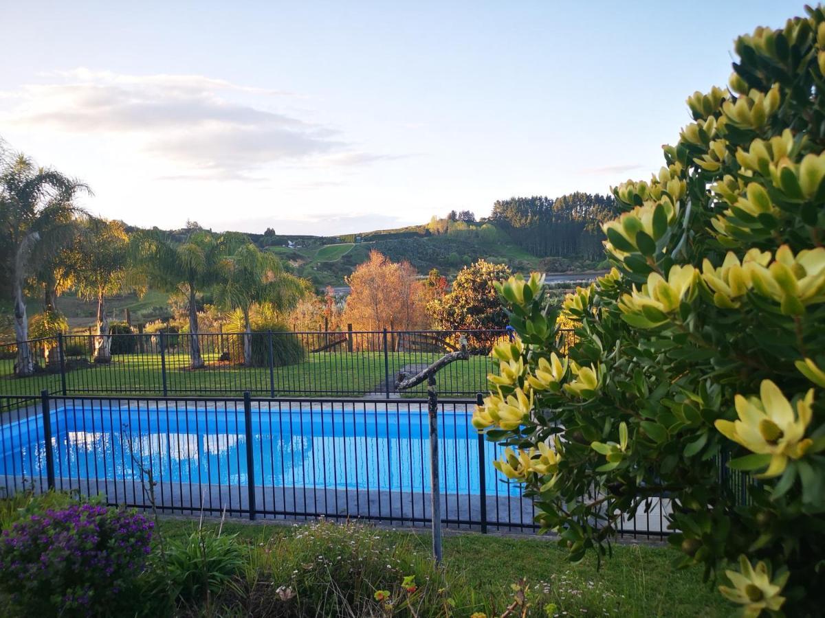 River Side Lodge Whakamarama 외부 사진